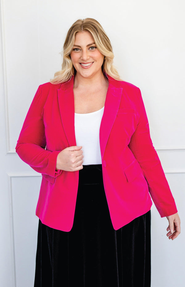 Fancy Velvet Blazer in fuchsia