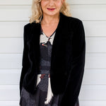 Black velvet jacket by Maiocchi – statement layer for day-to-night styling