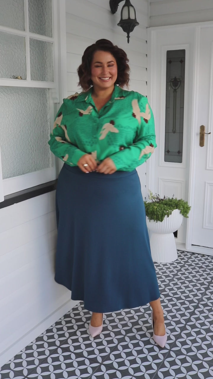 Sam Blouse in poetry in motion green