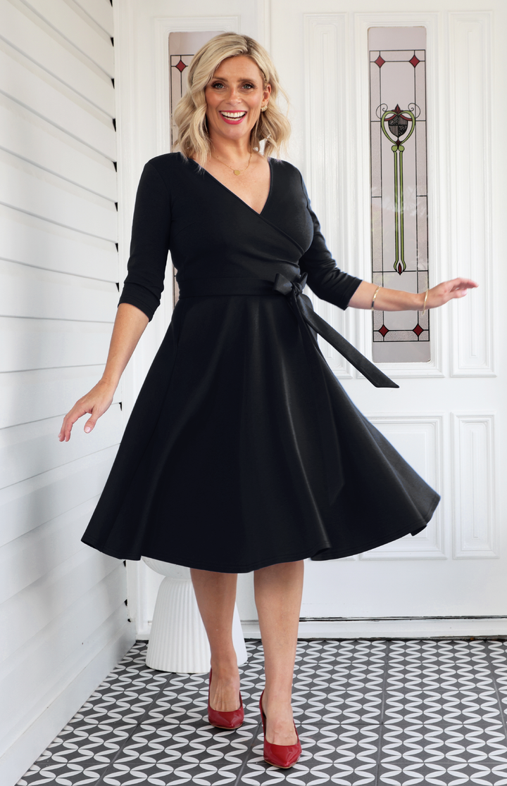 Amelia Dress in black
