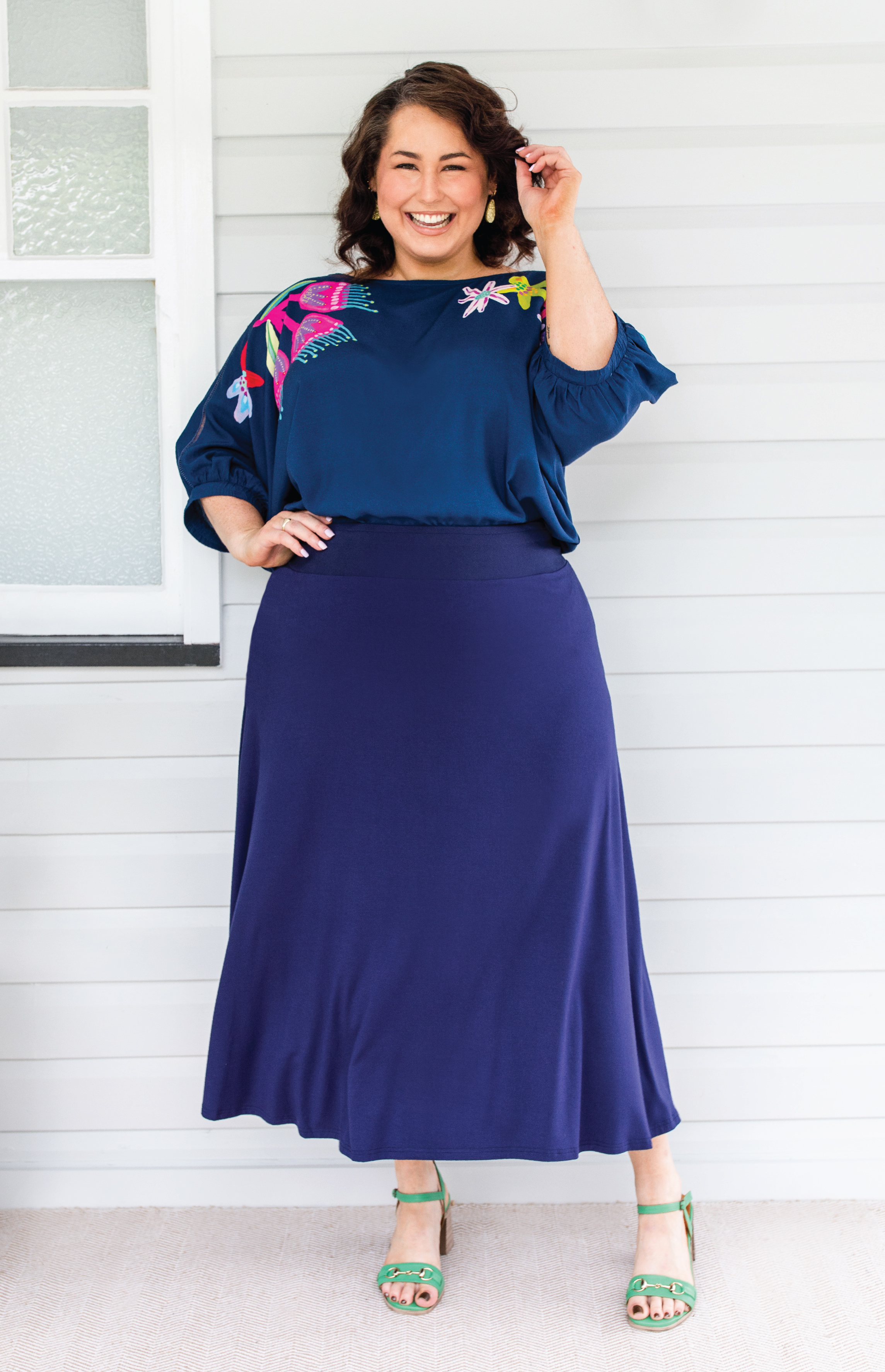 Navy bamboo skirt by Maiocchi – versatile work-to-weekend wardrobe piece