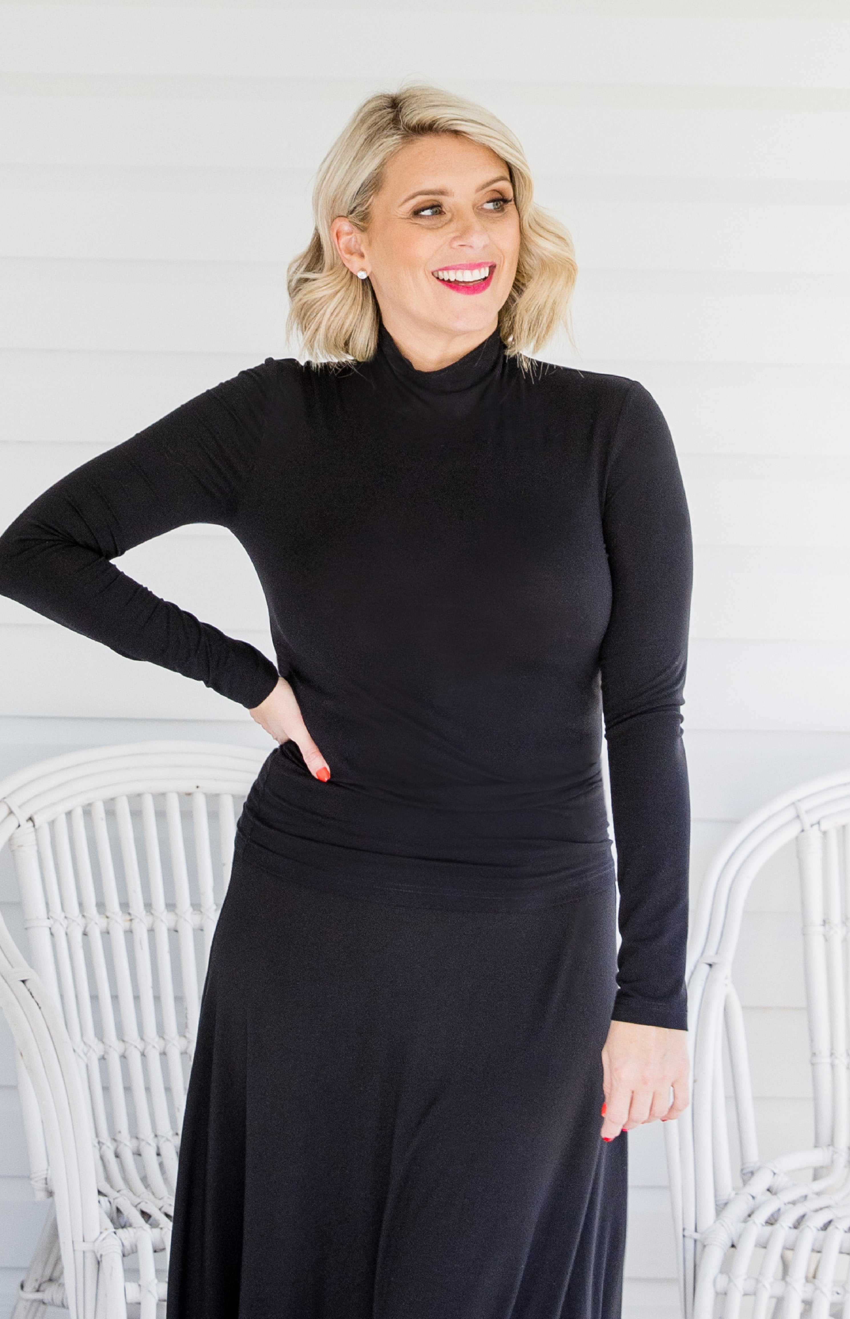 Basic Bamboo Skivvy in black – slim fit ideal for layering