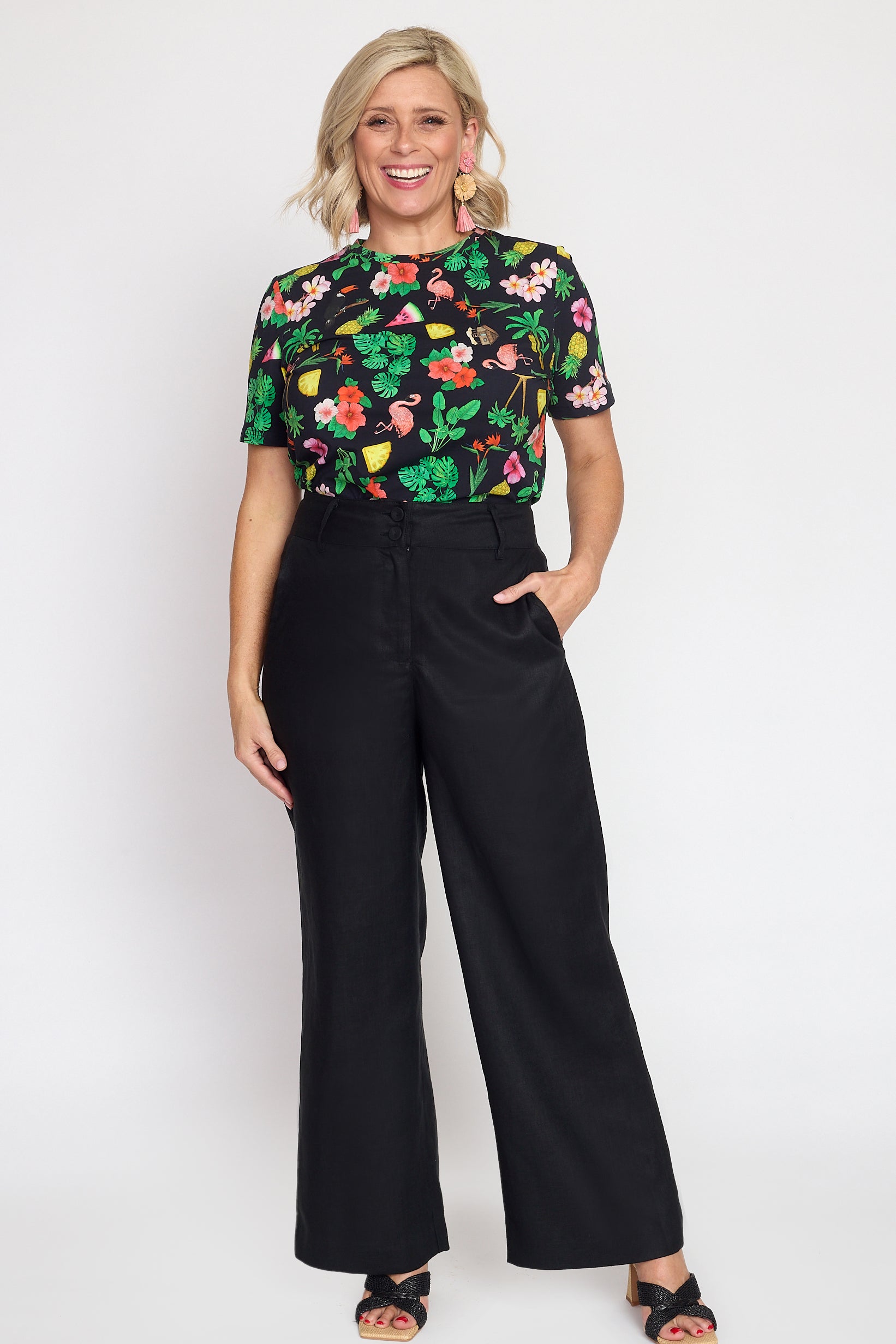 Maiocchi Bianca Pant in black – high-waisted linen straight-leg trousers with tailored fit