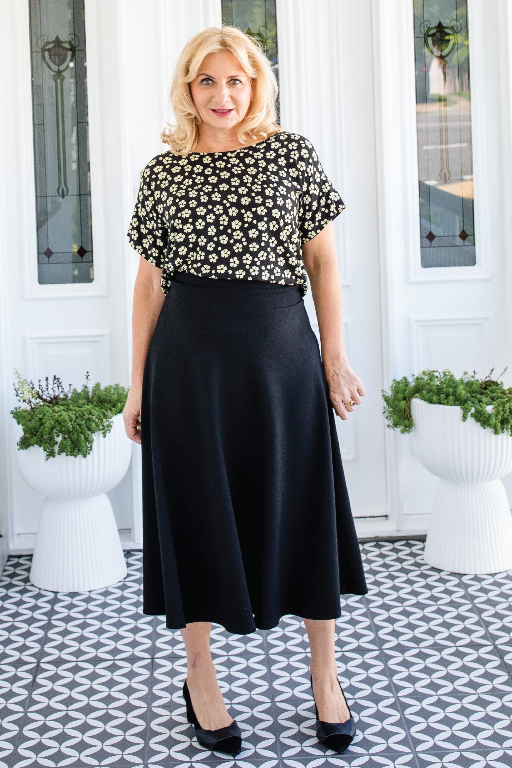 Maiocchi Favourite Ponte Skirt in black – structured wardrobe essential
