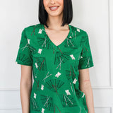 Holiday Tee V Neck in lucky cat green