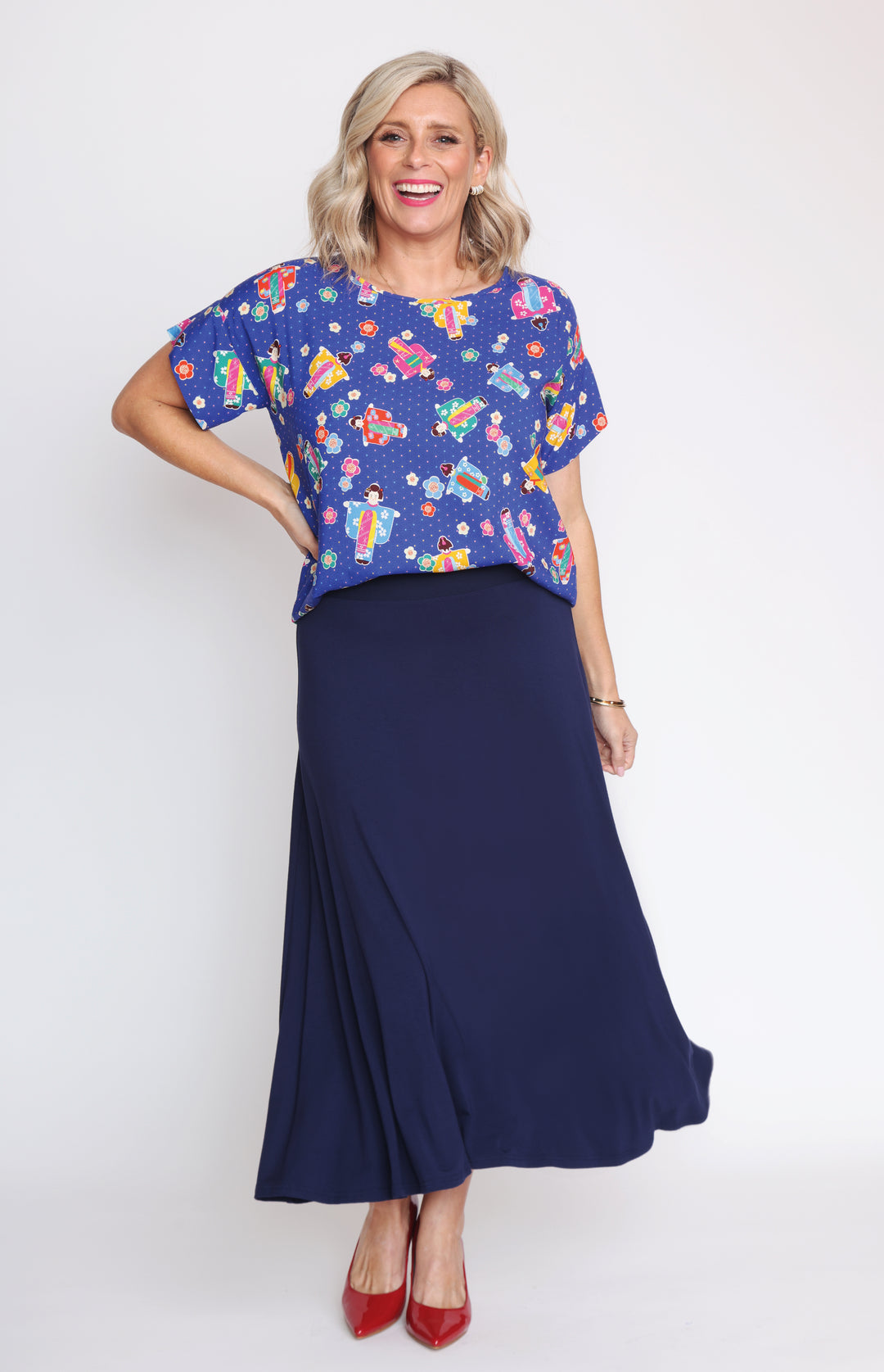 Maiocchi Must-Have Bamboo Skirt in navy - smooth and soft bamboo fabric