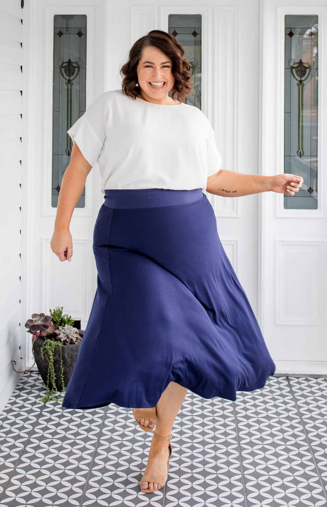 Bamboo Must Have Skirt in navy