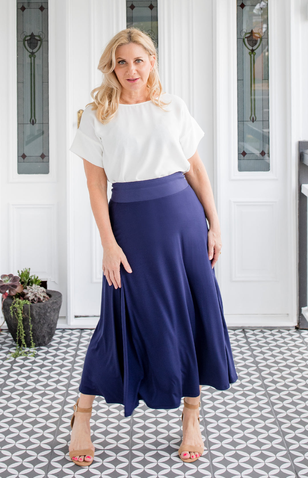 Bamboo Must Have Skirt in navy
