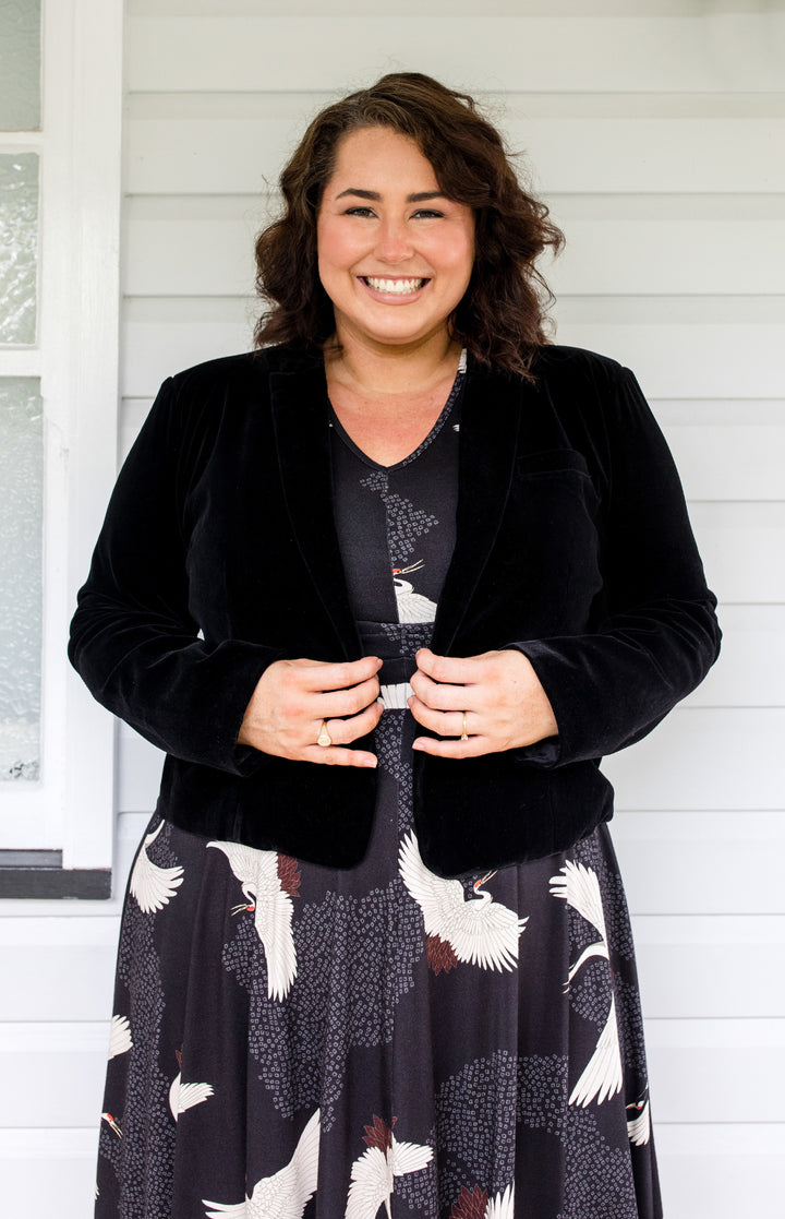 Perfect Velvet Blazer in black