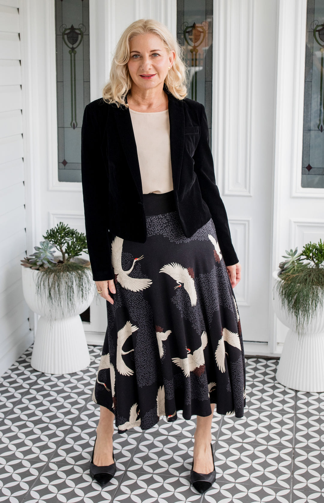 Perfect Velvet Blazer in black