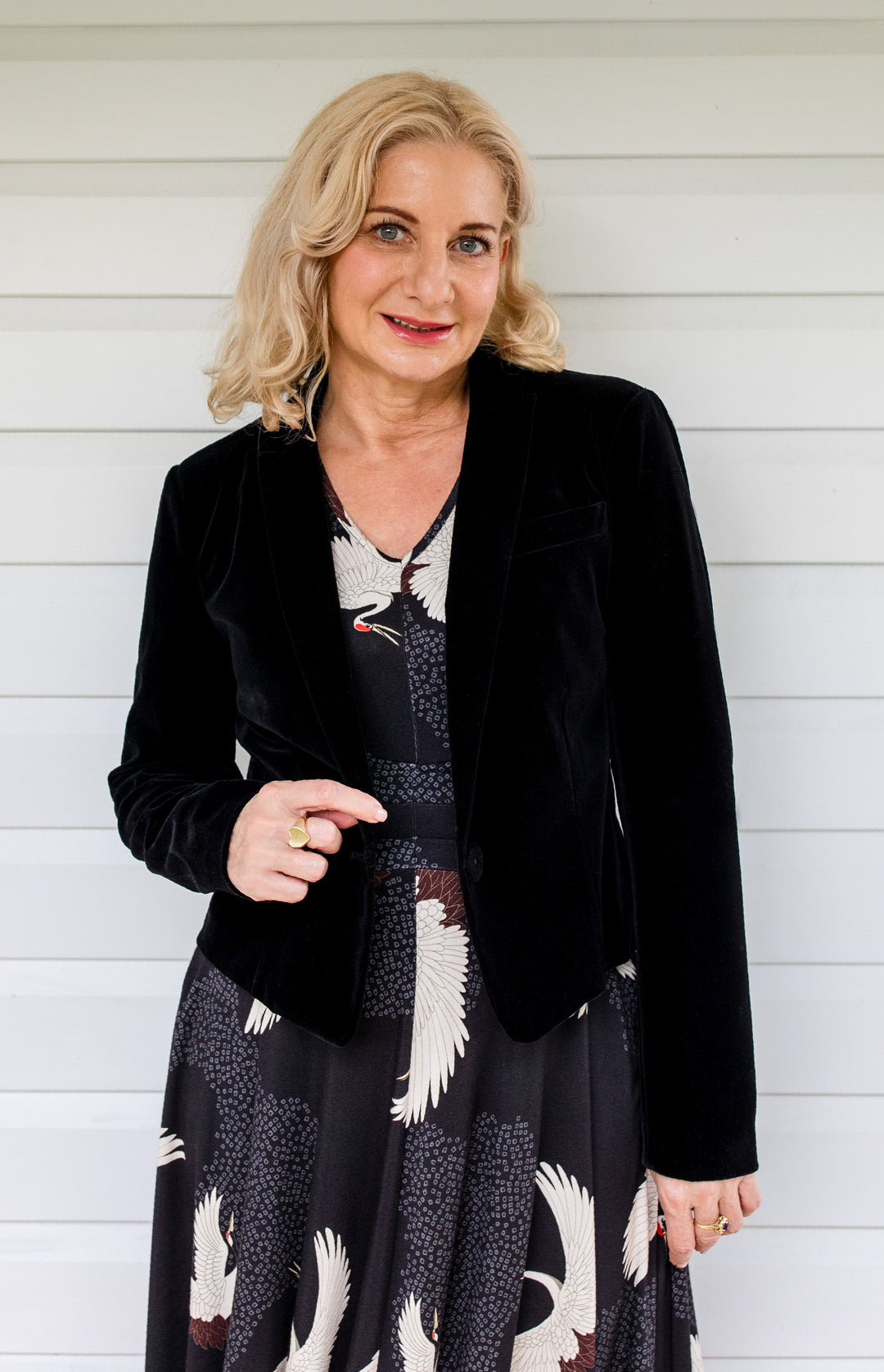 Perfect Velvet Blazer in black