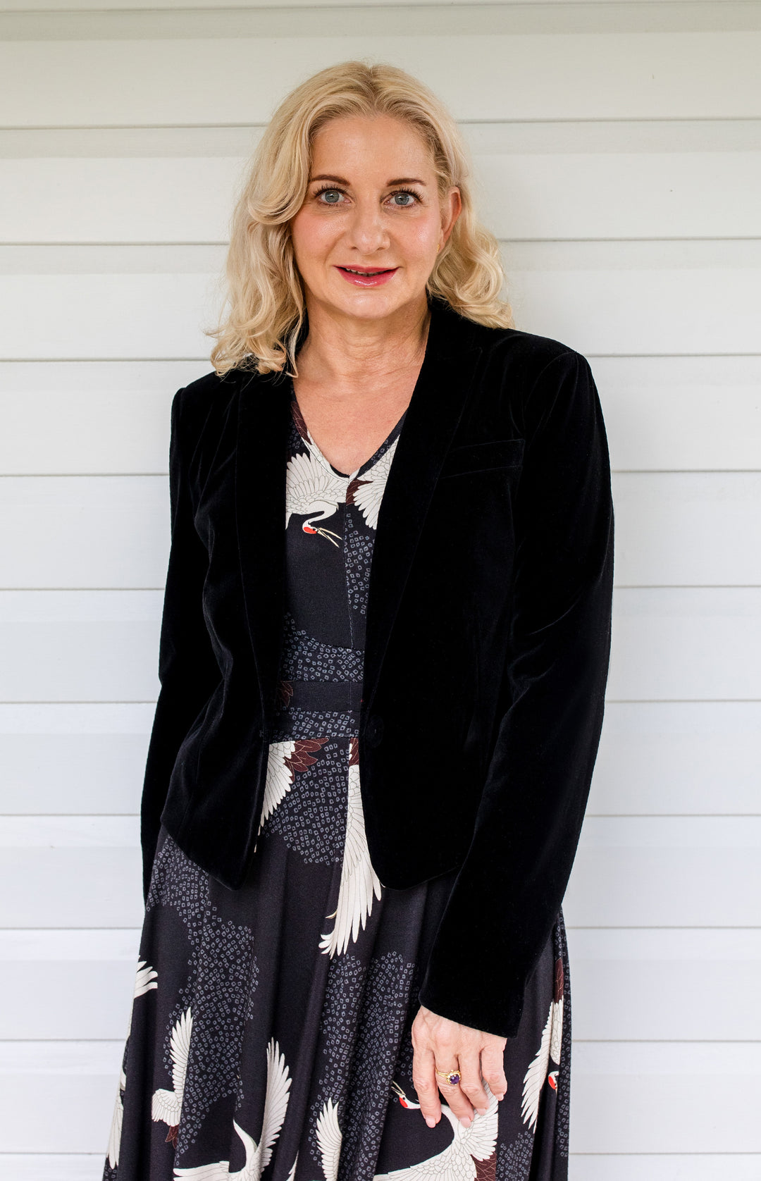 Perfect Velvet Blazer in black