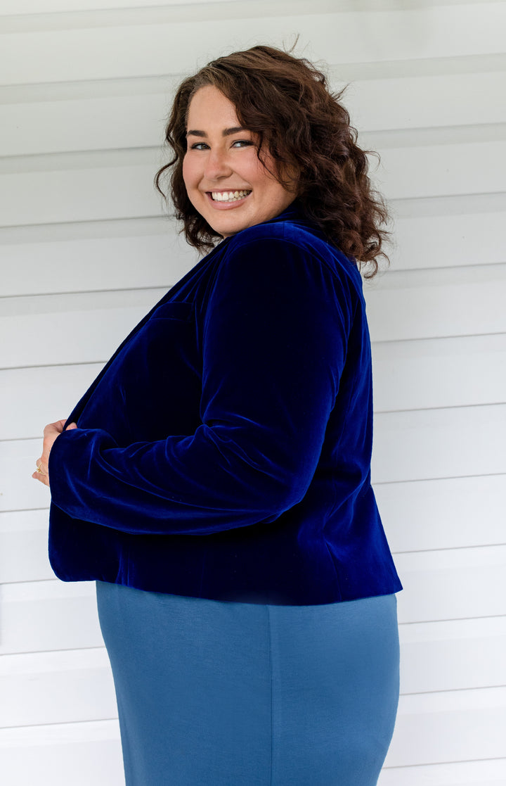 Perfect Velvet Blazer in midnight
