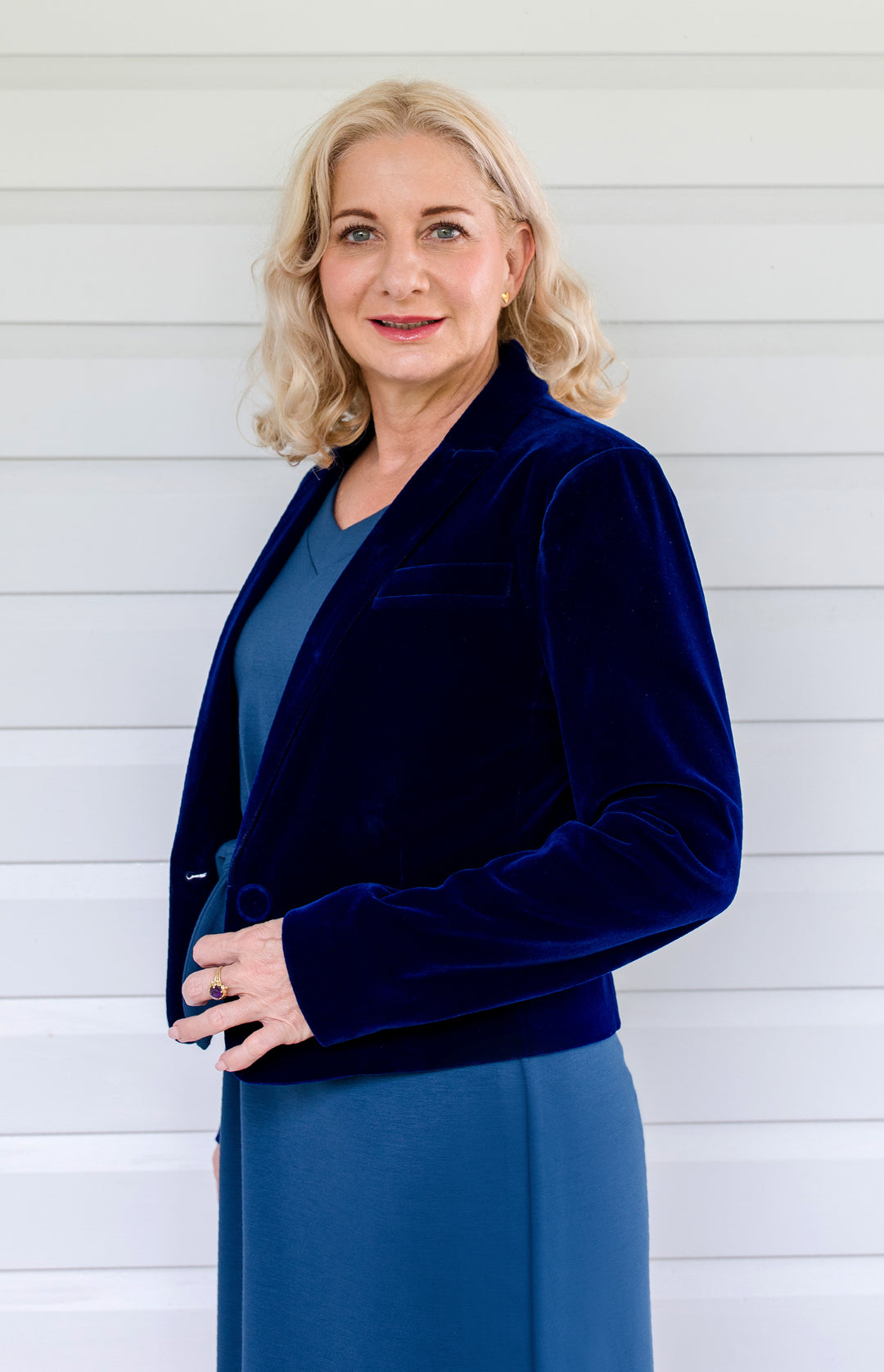 Perfect Velvet Blazer in midnight
