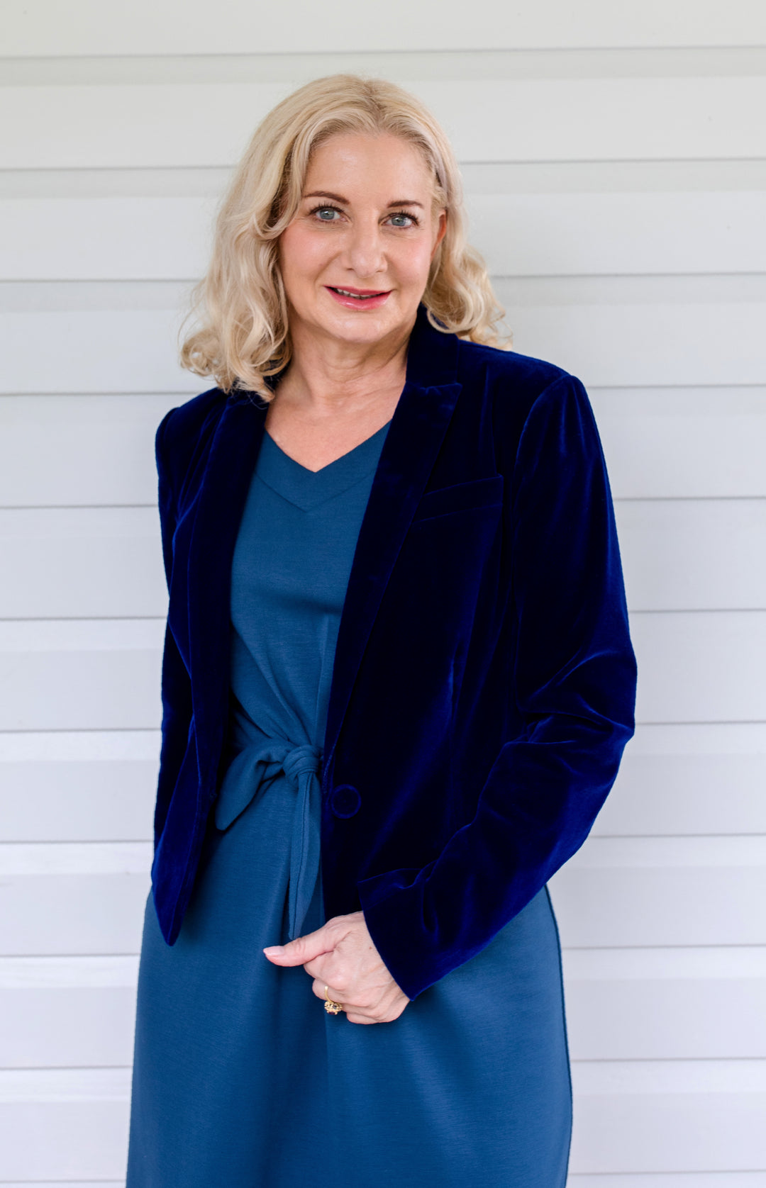 Perfect Velvet Blazer in midnight