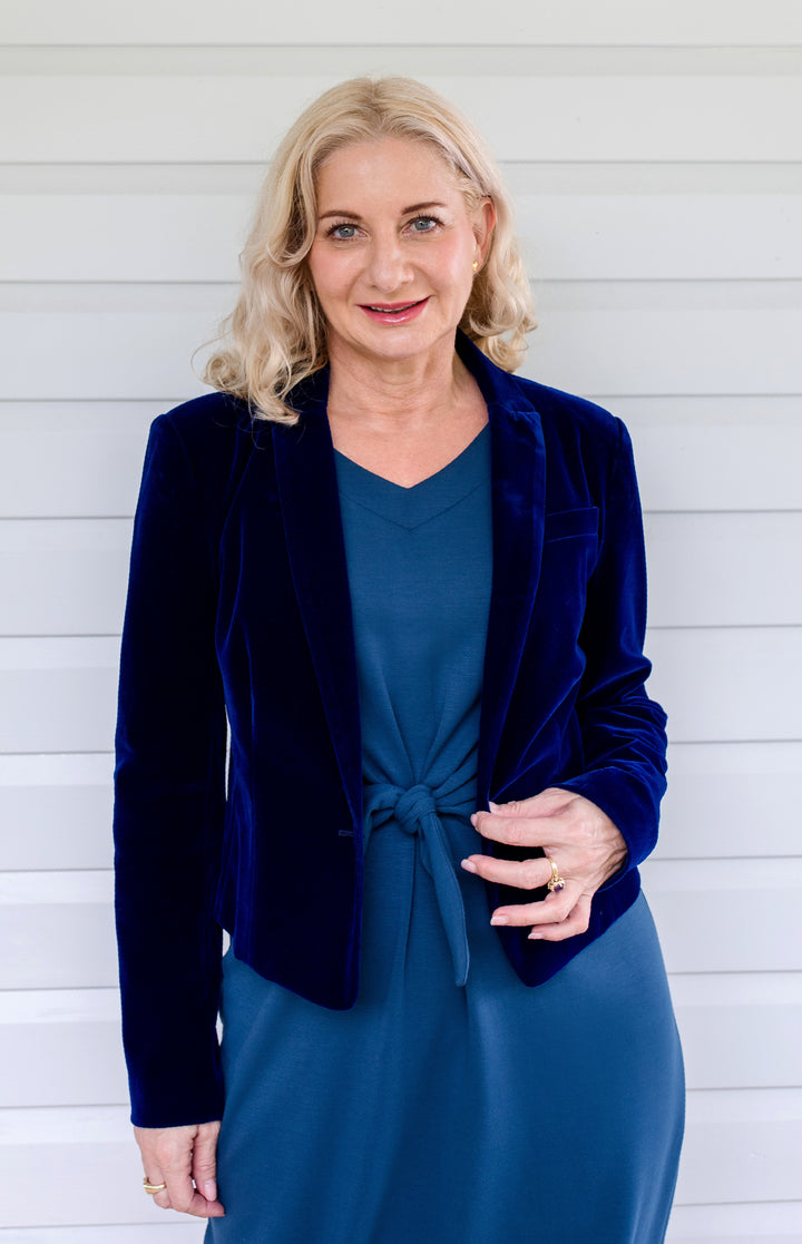 Perfect Velvet Blazer in midnight