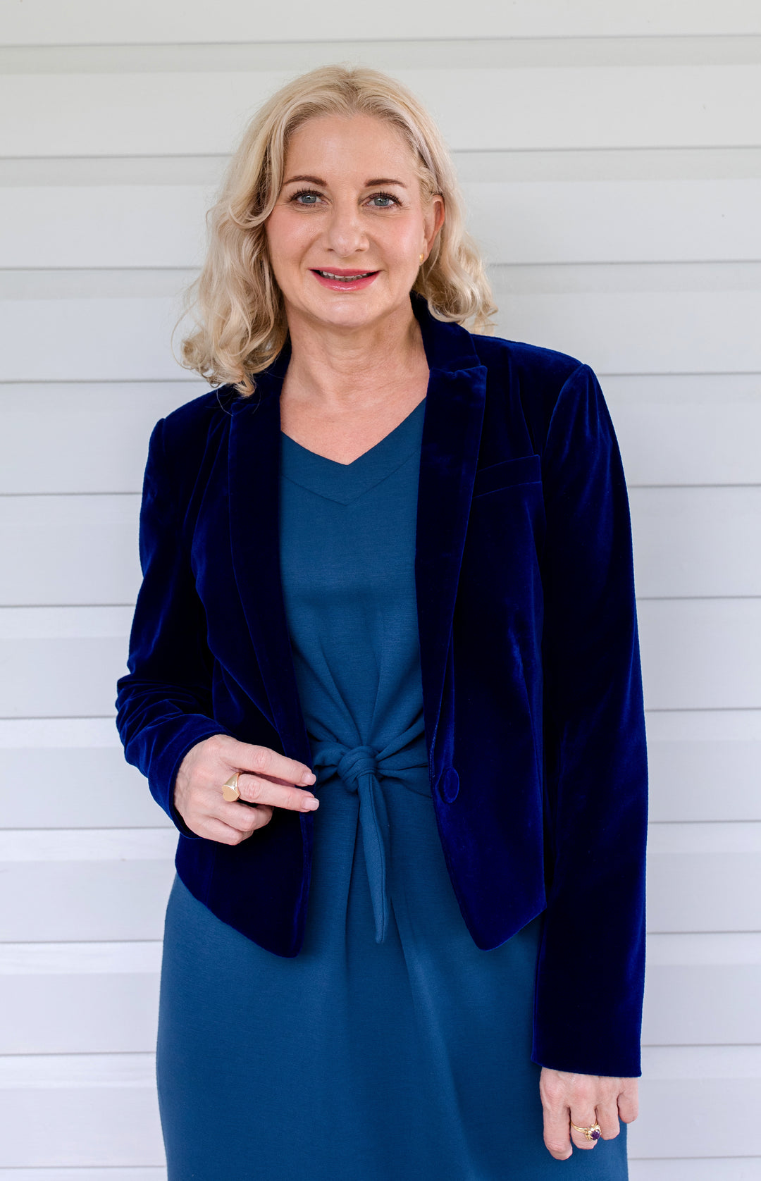 Perfect Velvet Blazer in midnight