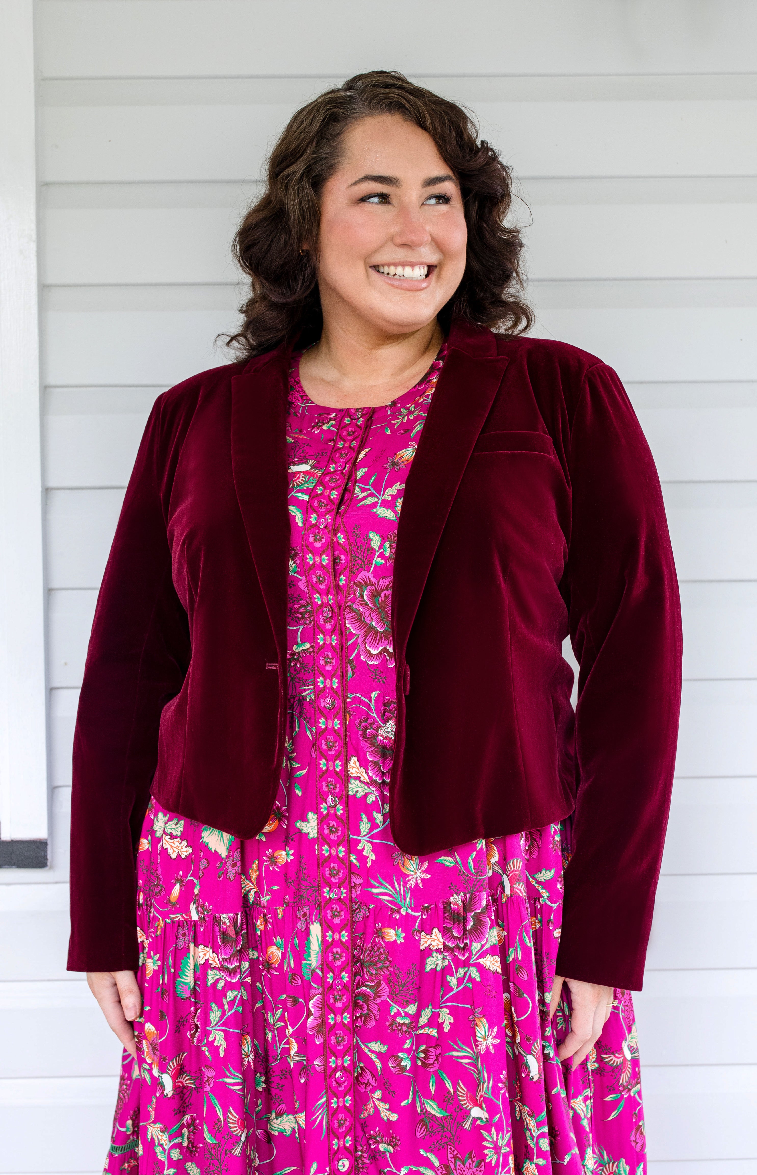 Maiocchi Perfect Velvet Blazer in wine – luxurious cropped velvet jacket