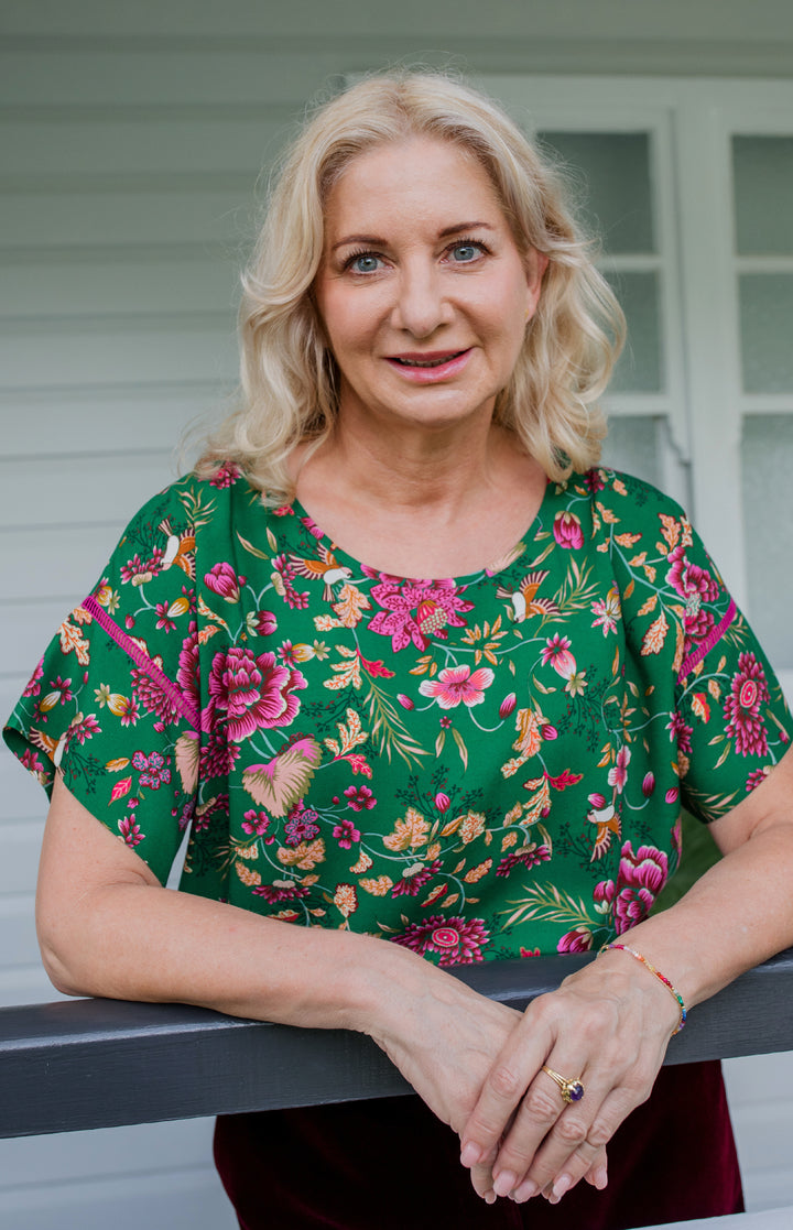 Poppy Top in flights of fancy green