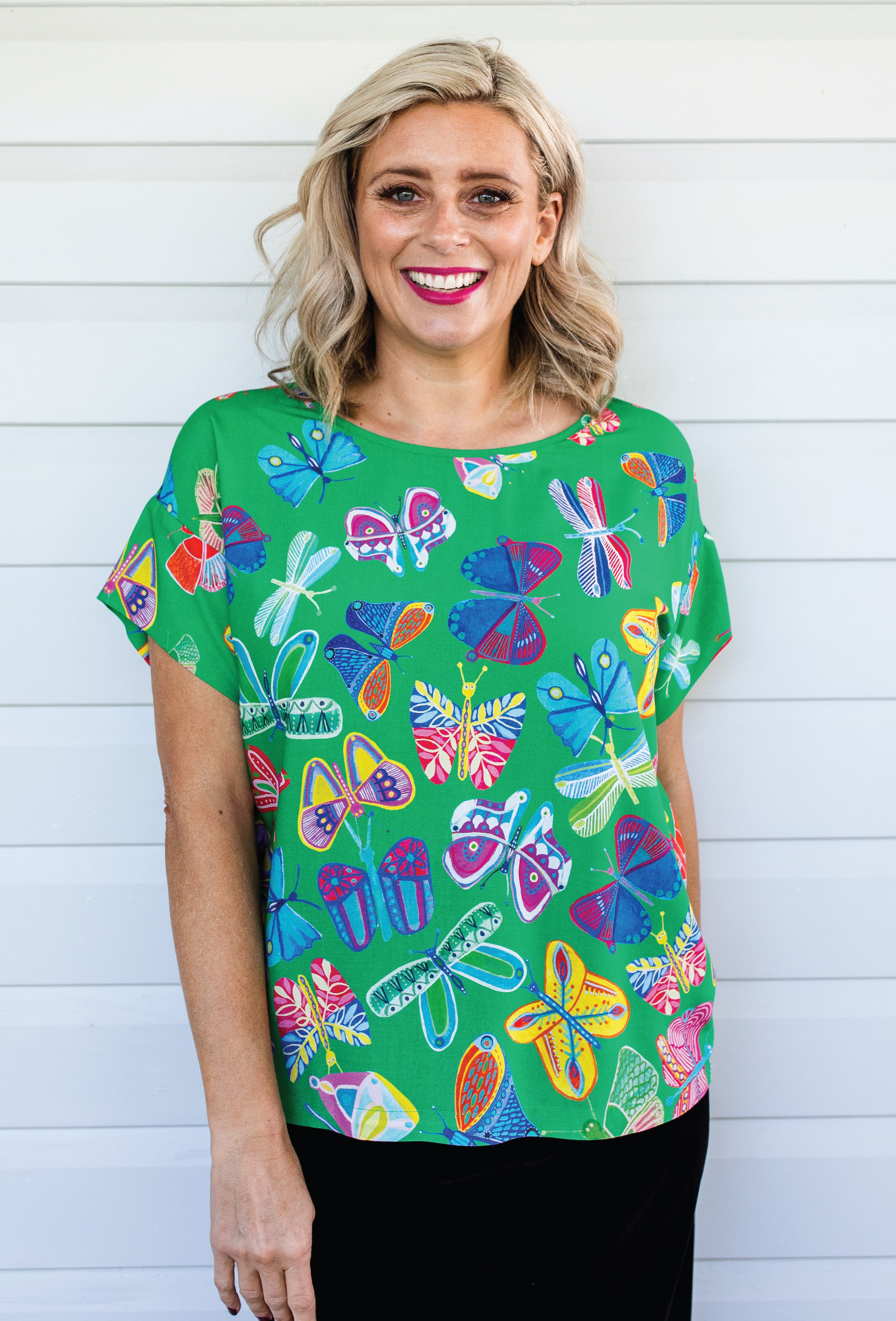 Poppy Top in Social Butterfly Green by Maiocchi – colourful and made in soft rayon