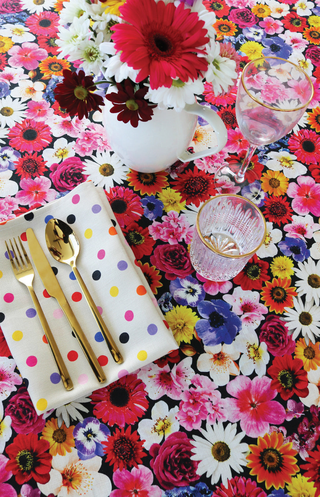 Tablecloth Large in garden party