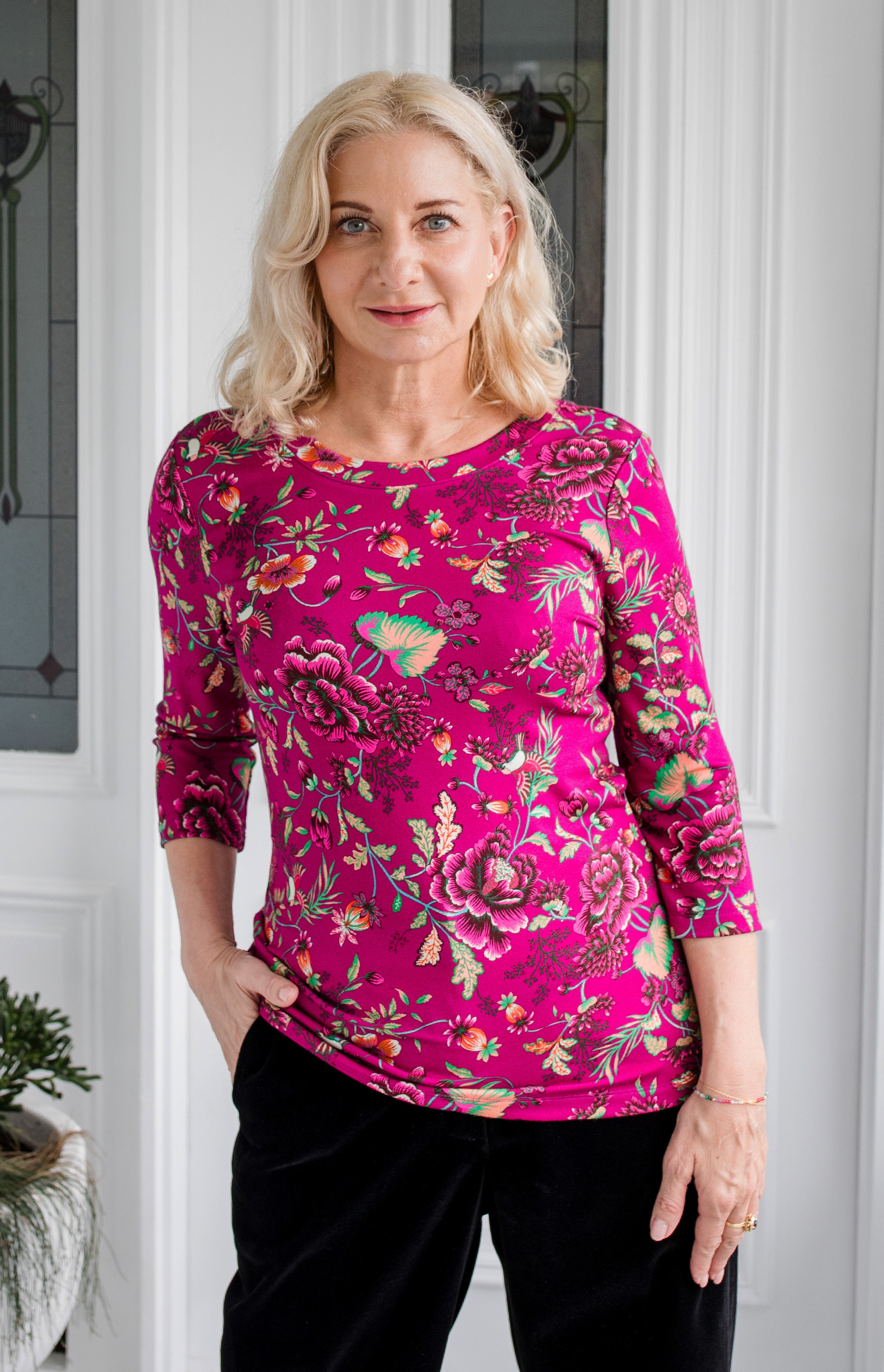 Maiocchi Tallulah Reversible Tee in Flights of Fancy grape print