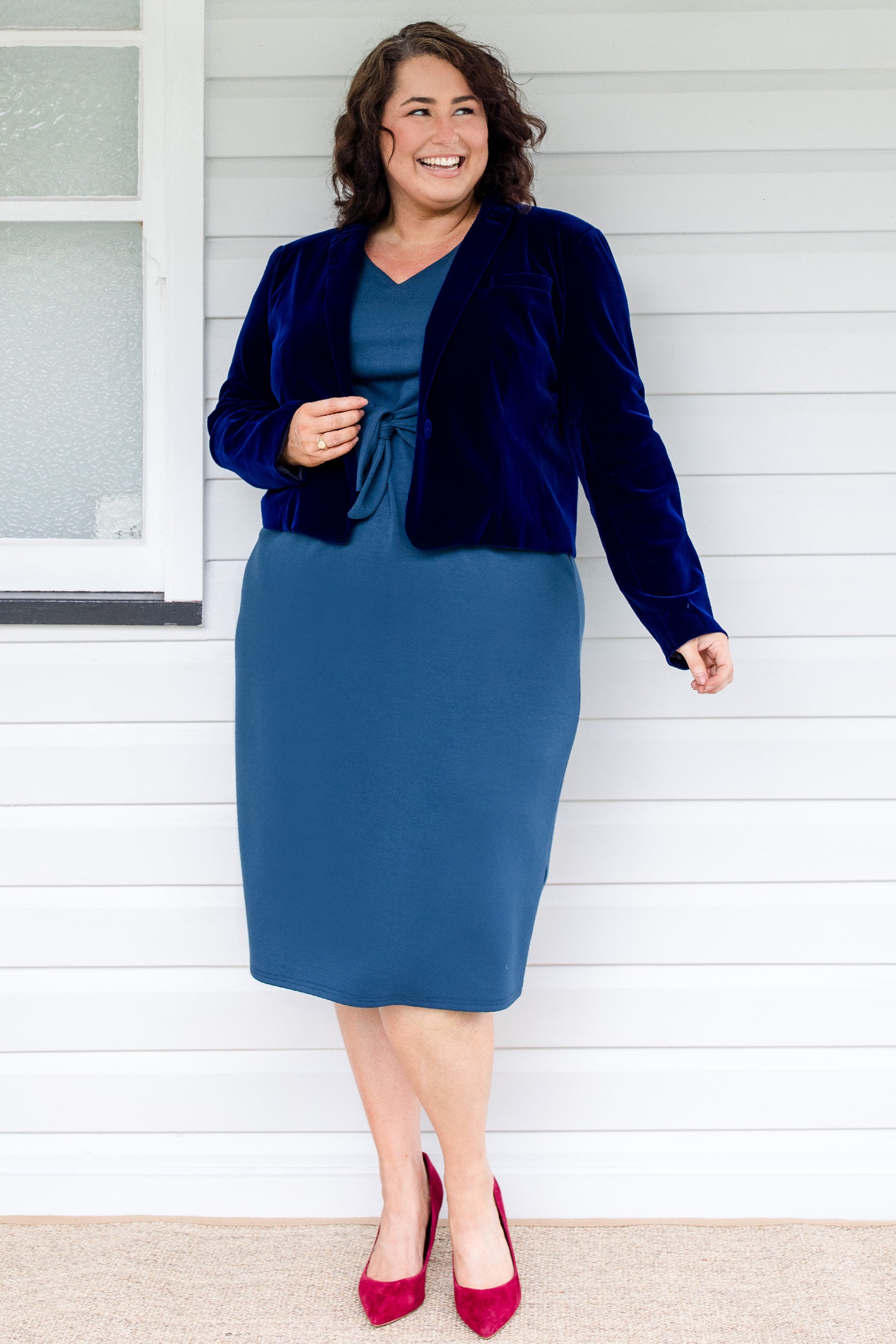 Maiocchi perfect velvet blazer in midnight - elegant cropped velvet jacket