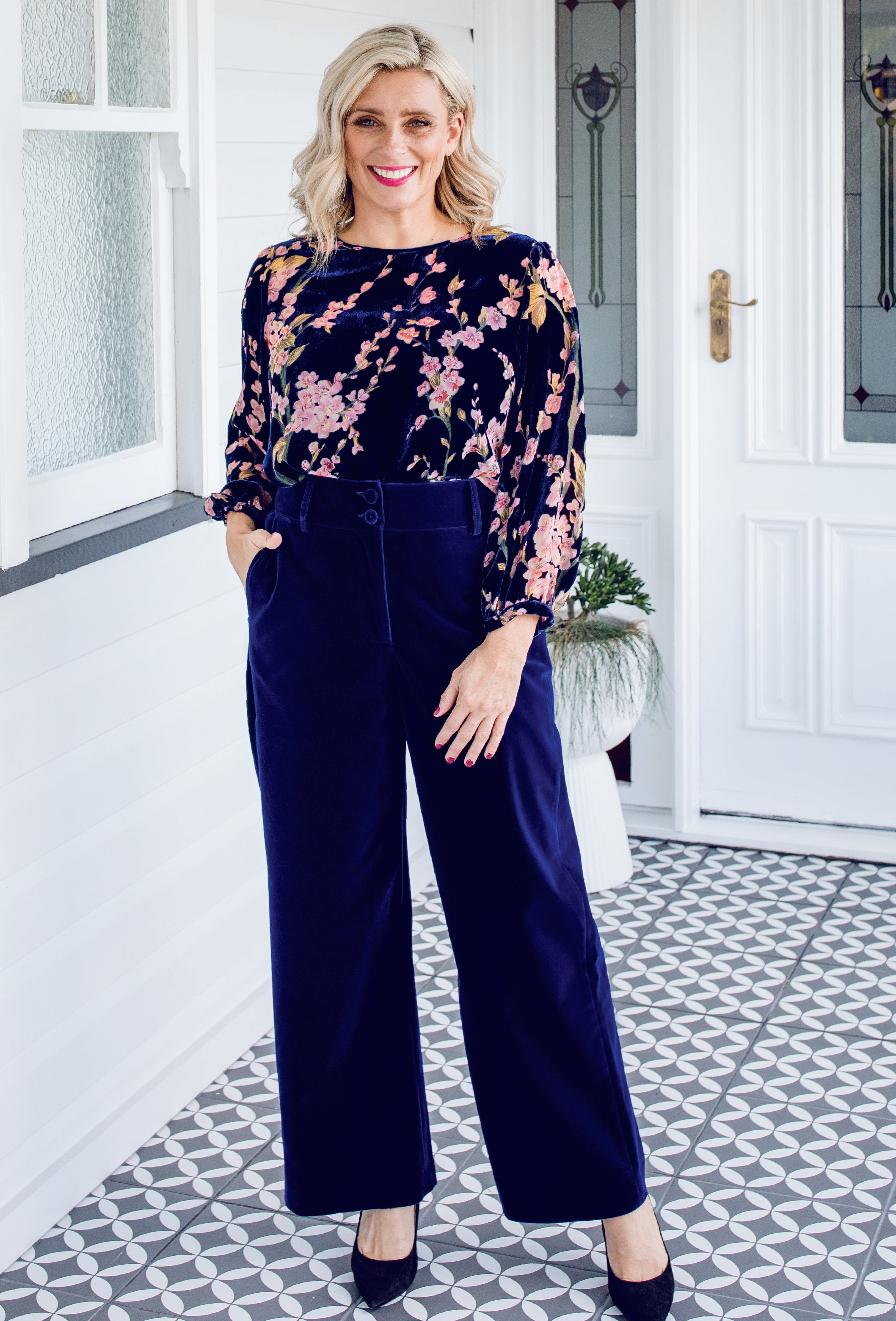 Blossom Blue Velvet Violet Top by Maiocchi, designed for comfort and elegance.