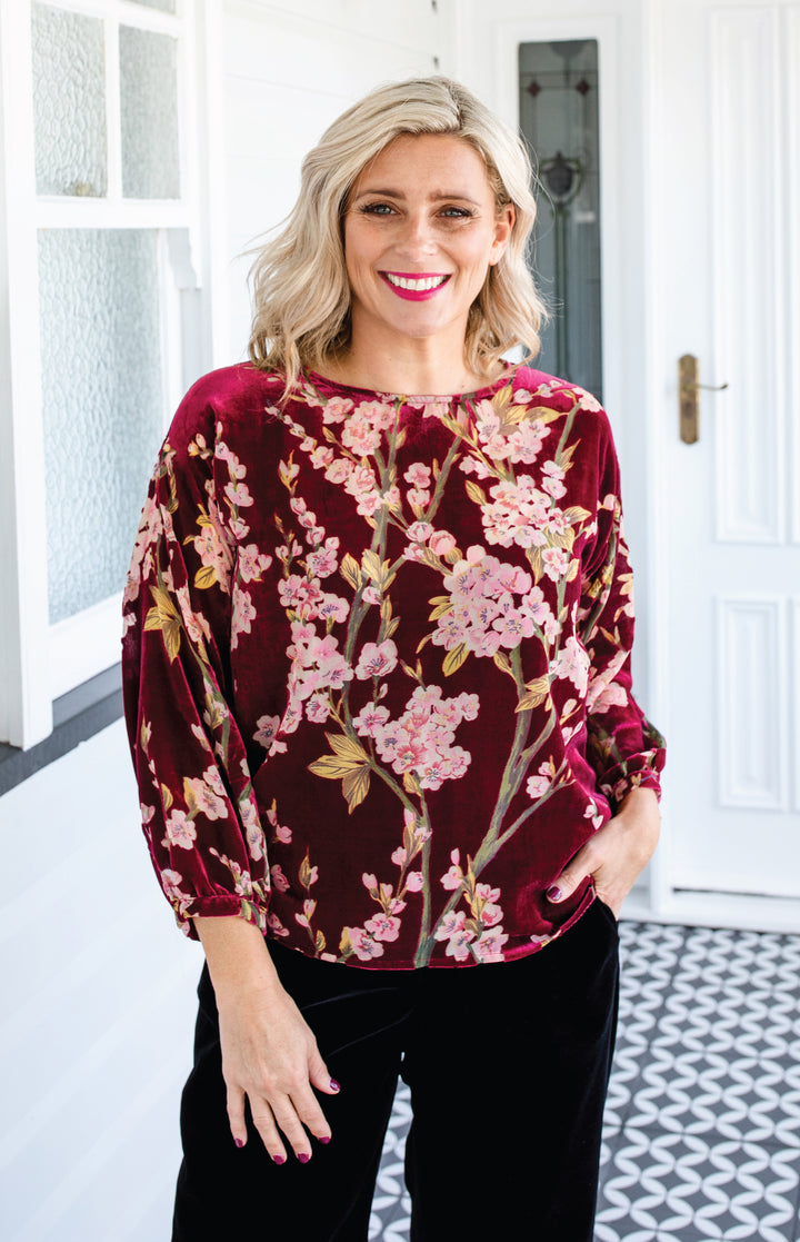Violet Top in blossom wine