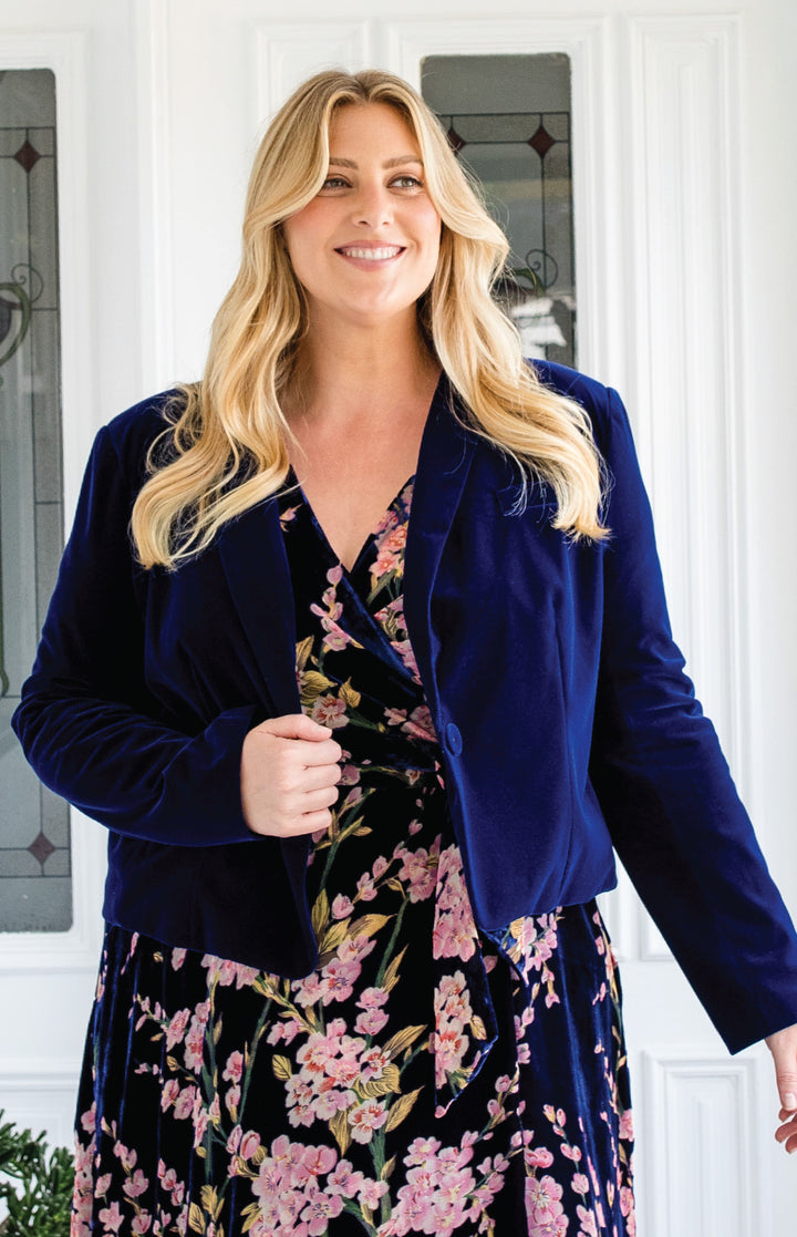 Perfect Velvet Blazer in midnight