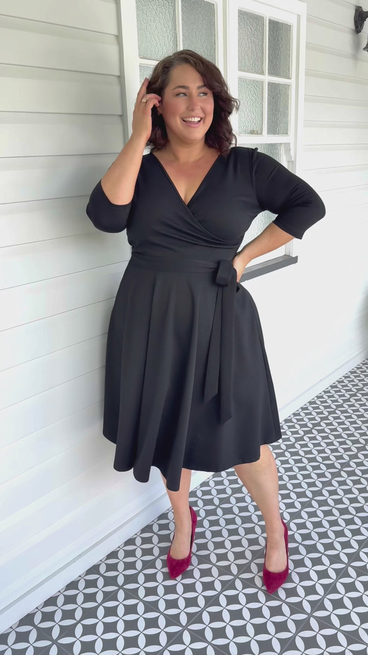 Amelia Dress in black