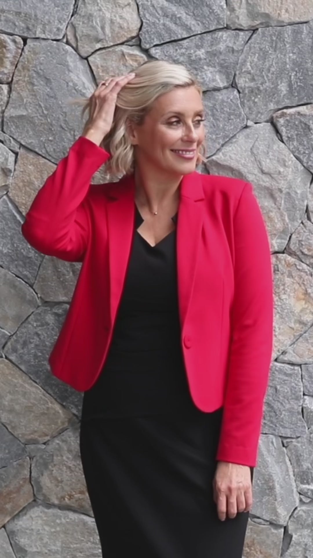 Perfect Ponte Blazer in red