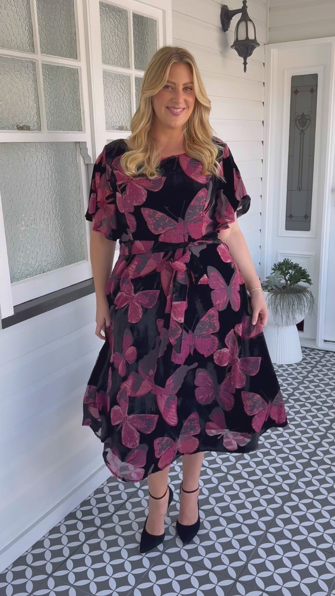 Evie Dress in butterfly velvet wine