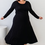 Soft black Maiocchi bamboo skirt – breathable, eco-friendly fabric with flowy silhouette