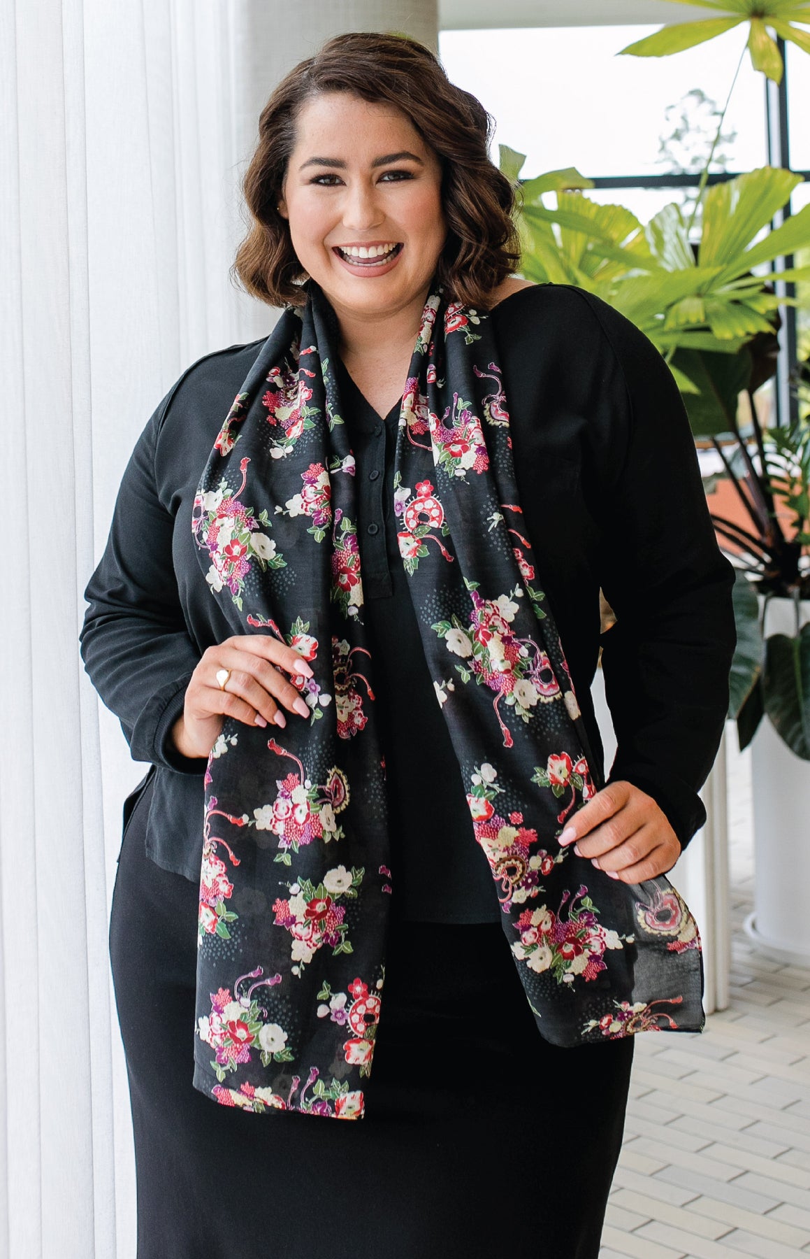 Black floral hot sale shawl