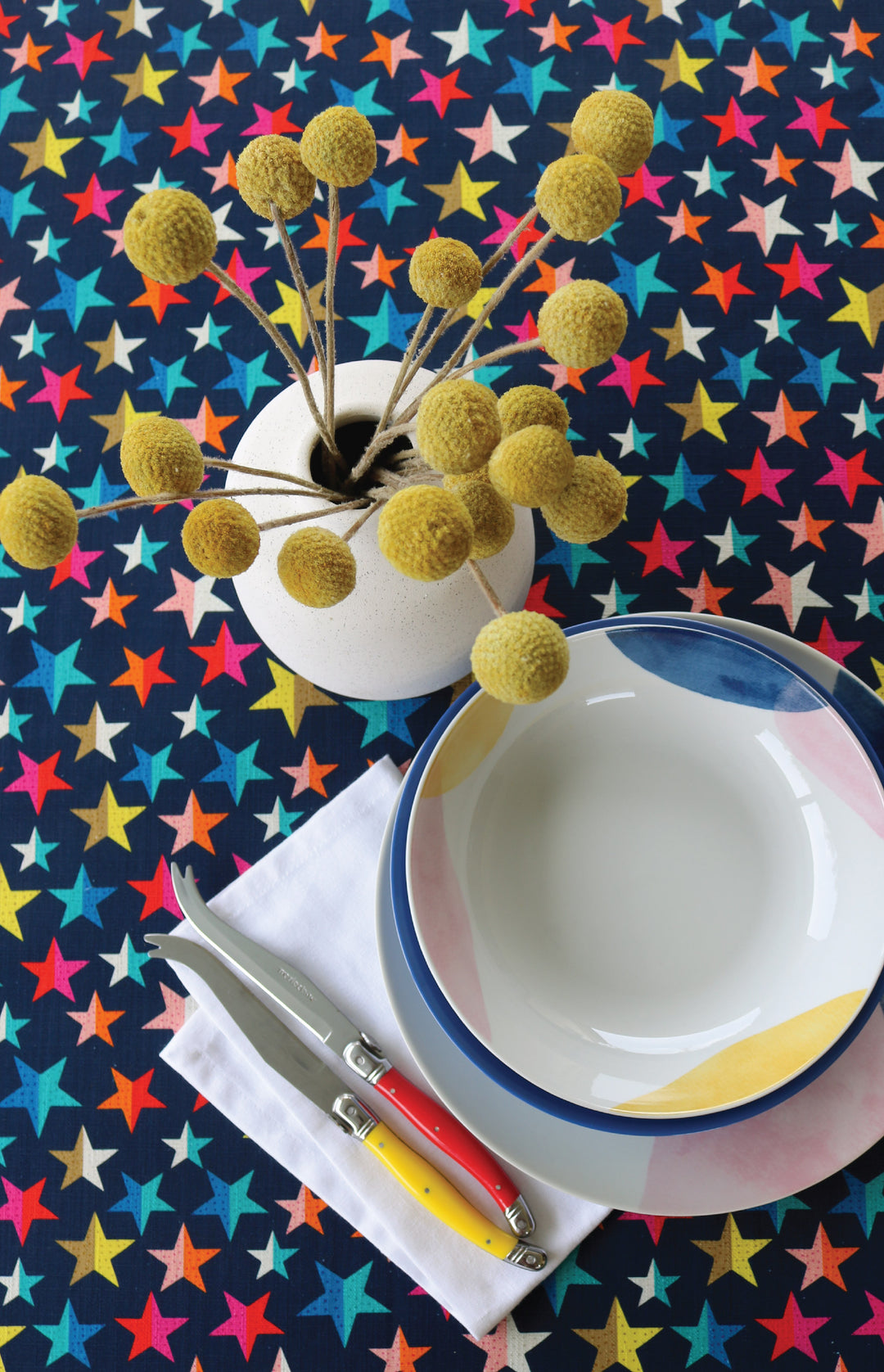 Tablecloth Large in rainbow stars