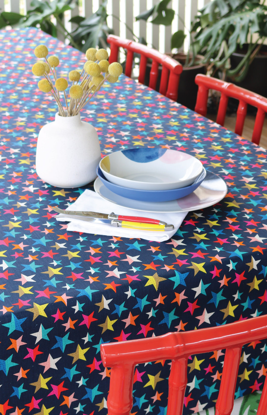 Tablecloth Large in rainbow stars