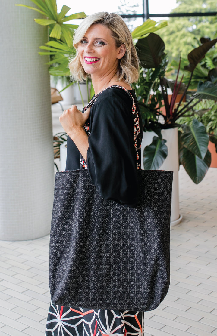 Reversible Tote in hey blossom